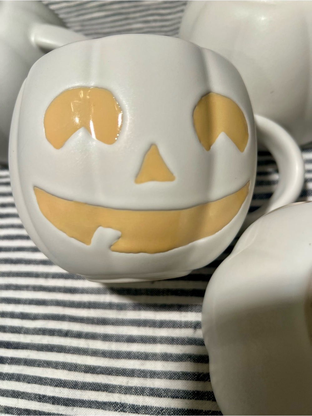 Pottery Barn Mugs Jack-o-Lantern - Picture 3 of 9